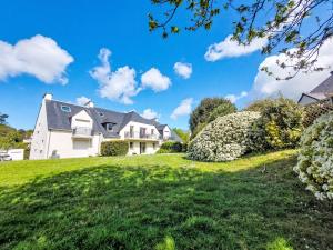 Apartment Les Demeures du Parc by Interhome