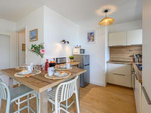 Apartment Port Haliguen Plaisance-2 by Interhome