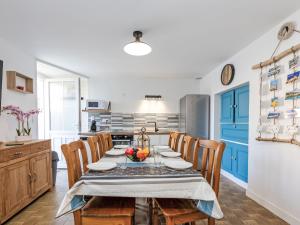 Maisons de vacances Holiday Home La main d-argent by Interhome : photos des chambres