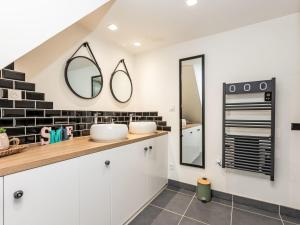 Maisons de vacances Holiday Home La main d-argent by Interhome : photos des chambres