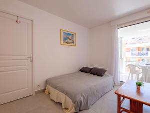Apartment Les Calanques du Parc-8 by Interhome