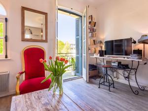 Apartment Les Jardins de Cabourg by Interhome