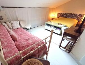 B&B / Chambres d'hotes Chambre d-hote triple, au calme dans la campagne des Weppes : photos des chambres