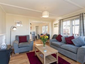 Chalet Lodge 3 by Interhome