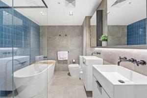 Family Friendly 3 Bedroom Apt w Car Park