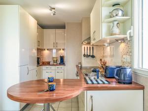 Apartment Entre port et plages by Interhome