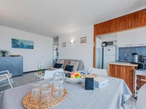 Appartements Apartment Le Suffren-2 by Interhome : photos des chambres