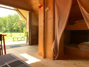 Trappeur du Camping la Saline dArc et Senans