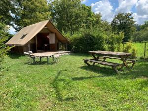 Trappeur du Camping la Saline dArc et Senans