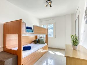 Apartment Puigmal by Interhome