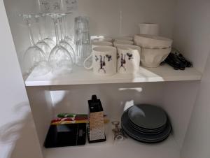 Koselig kjellerleilighet, gratis parkering!