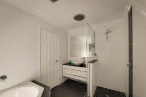 Relax to the Max - Pet Friendly Beach Retreat