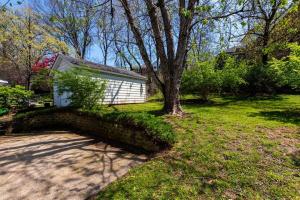 Steps from Bellarmine University