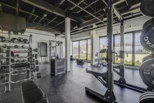 Downtown Cozy Vista DT Gym Free Parking