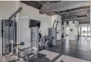 Downtown Cozy Vista DT Gym Free Parking
