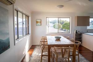 Marina Views - Family friendly by Custom Bnb Hosting