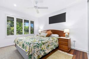 Tropical Retreat with BBQ Deck