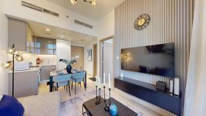 Azizi Riviera 47 - Sophisticated One Bedroom