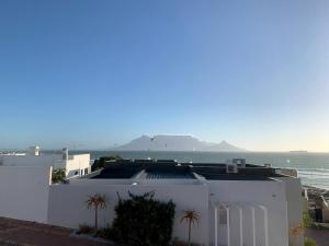 Our Cape Town Home - Beach Villa with Stunning Sea & Mountain Views!