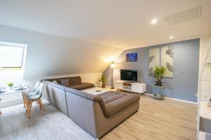 HANNIBAL - City Apartment "T-Roc", VW Nähe, Parkplatz, City Nähe, Küche, HighSpeed-WLAN