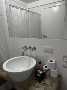 Moderno Monoambiente con patio privado