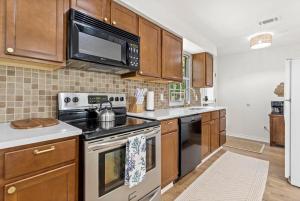 NO WORRIES! Beachy cottage 5 Minute walk to beach