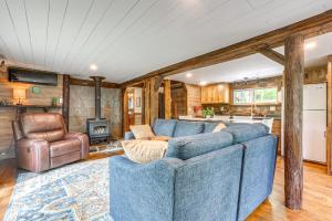 Hocking Hills Social Distance Cabin with Hot Tub