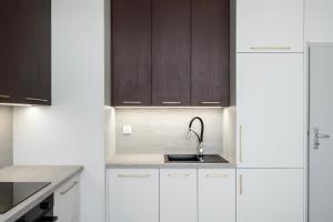 Apartament Piotrkowska z Garazem Blisko Centrum Nowoczesny