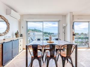 Apartment Le Fidji-2 by Interhome