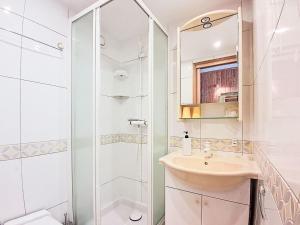 Appartements Apartment Palafour - Le Lac-7 by Interhome : photos des chambres