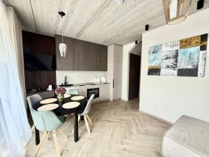 Sea Salt Palanga, Kunigiskiai