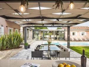 Villa Green Frame by Interhome
