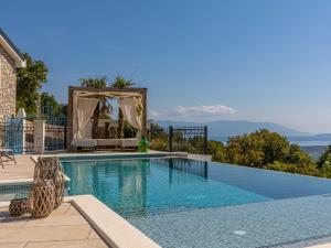 Villa Vila 72 by Interhome