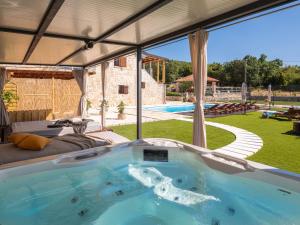 Holiday Home Perva by Interhome