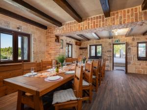 Holiday Home Perva by Interhome