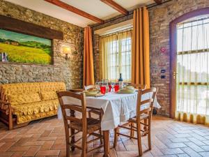 Apartment Giallo by Interhome