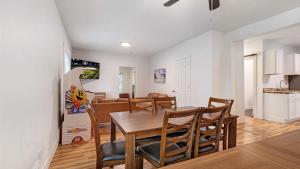 Explore Niagara Falls from This 12-Bedroom Home