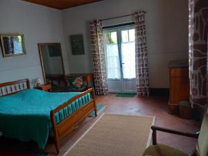 Maisons de vacances Gite grande famille Alisiers : photos des chambres