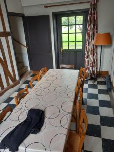 Maisons de vacances Gite grande famille Alisiers : photos des chambres