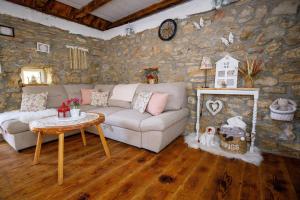 House Mala kuca