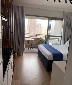 Apto Alto Completo 5 minutos Consulado Americano