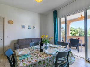 Apartment Timo by Interhome