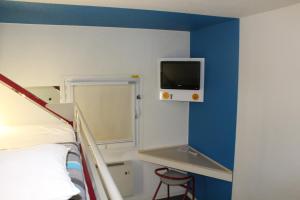 Hotels hotelF1 Saint-Die : photos des chambres