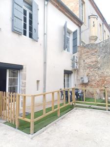 Charmant T2 cosy avec sauna privé & cour en plein cœur de la ville