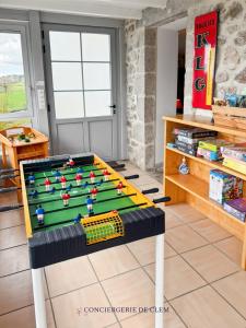 Maisons de vacances Le gite Angele, 12pers, piscine, calme, 4ch, 9lits : photos des chambres