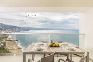 Modern 3BR Beachfront Condo - Harbor 1903 TN