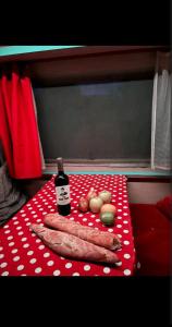 Caravana acogedora con piscina "Amantes de la naturaleza"