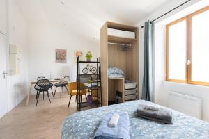 Appartements L'Isle en Blanc - 4 couchages - Hypercentre - Clim - Wifi : photos des chambres