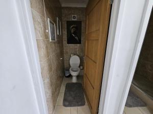 Spacious 3 Bedroom flat at 45 landward Court ,London W1H 5HB