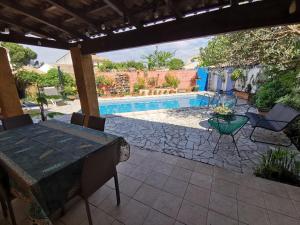 Villas Villa with pool near sea and garrigue : photos des chambres